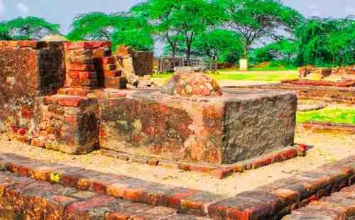लोथल, गुजरात से मिला बंदरगाह 